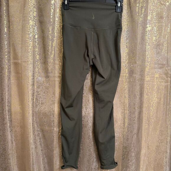 Nike Olive Green Yoga Training High Rise 7/8 Athletic Leggings Small EUC - Picture 2 of 11